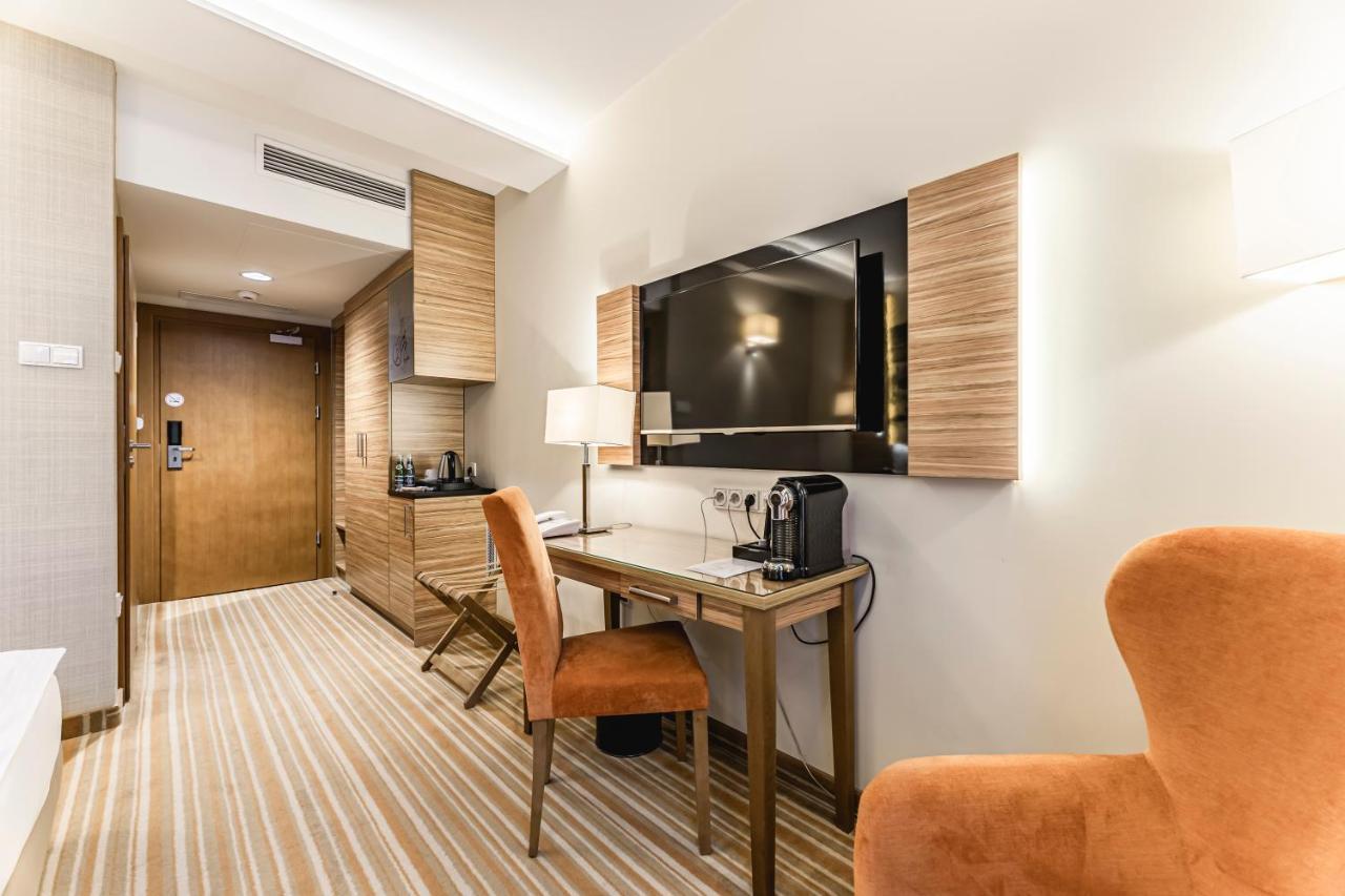 Hotel Wieniawski Люблин Екстериор снимка